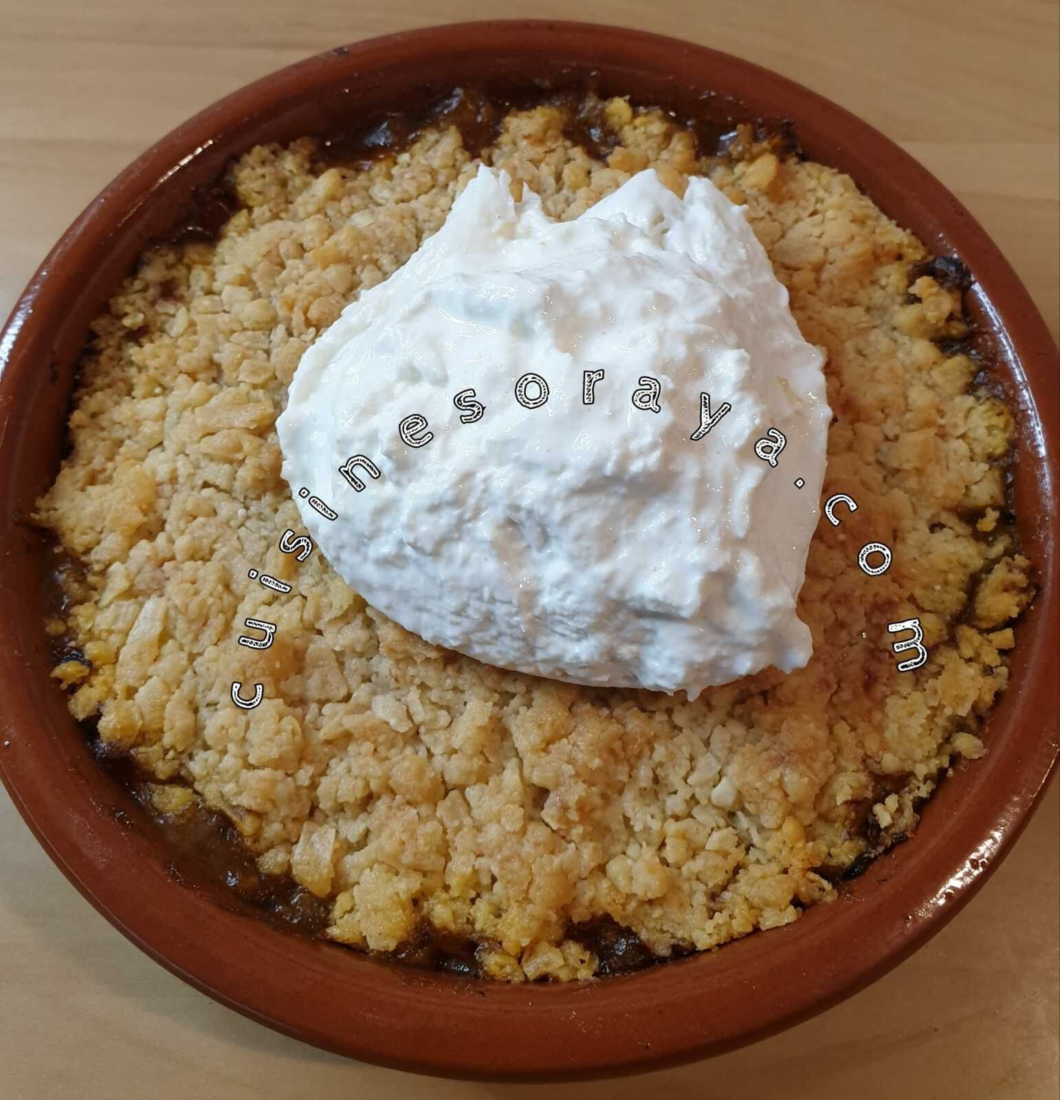 Crumble salé aux tomates et burrata