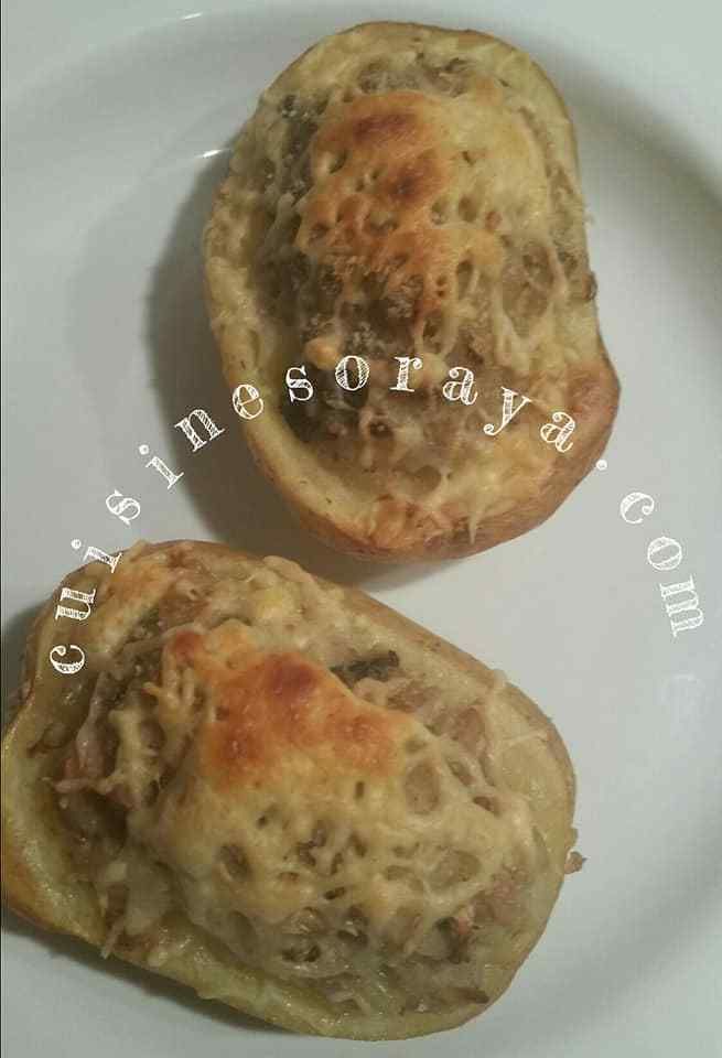 Pommes de terre farcis au thon et champignons.
